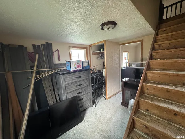 $34,900 | 805 South 10th Street, Monmouth, IL 61462