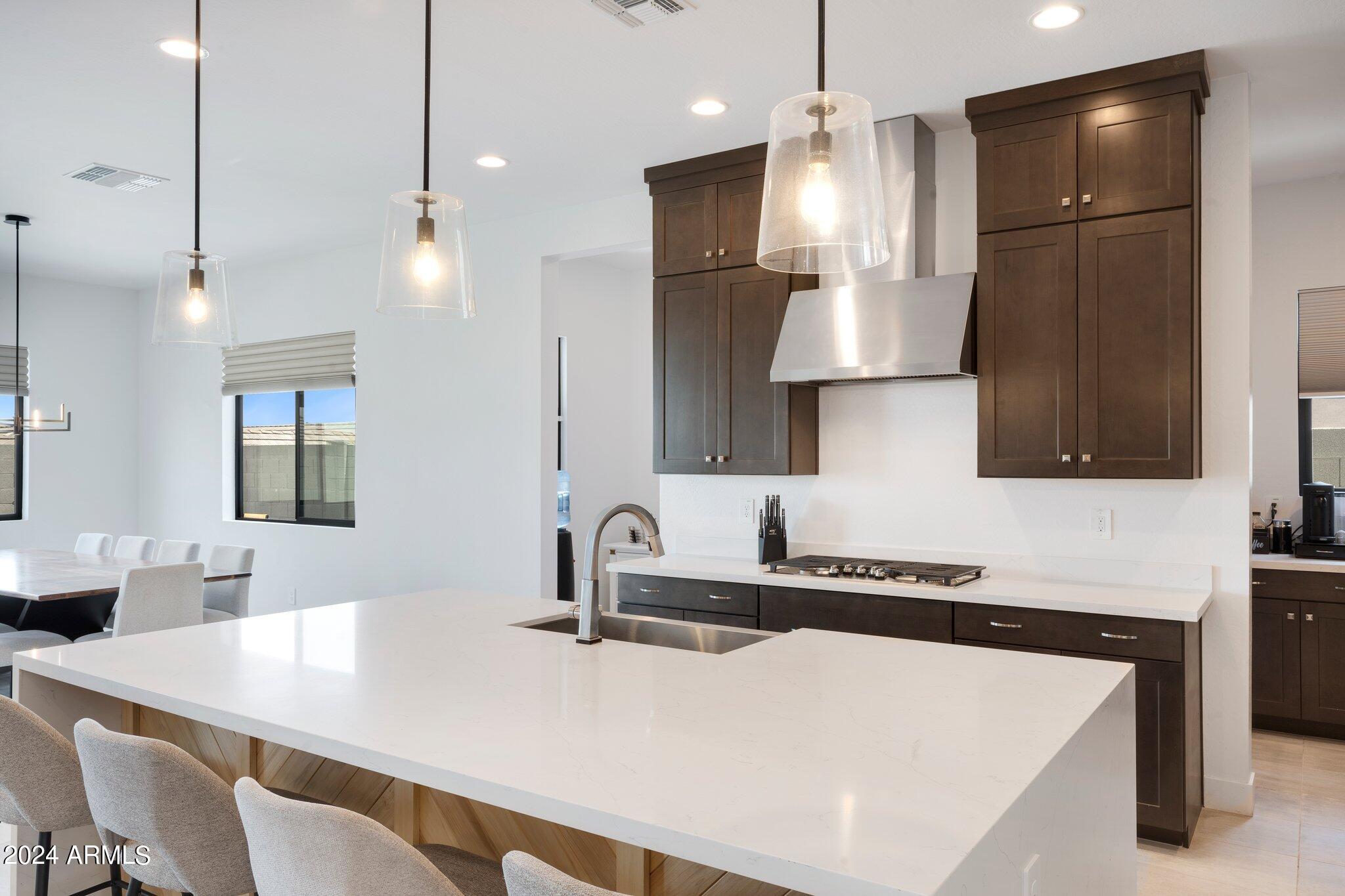 812 East Summerside Road Phoenix, AZ 85042 - Photo 13 of 64