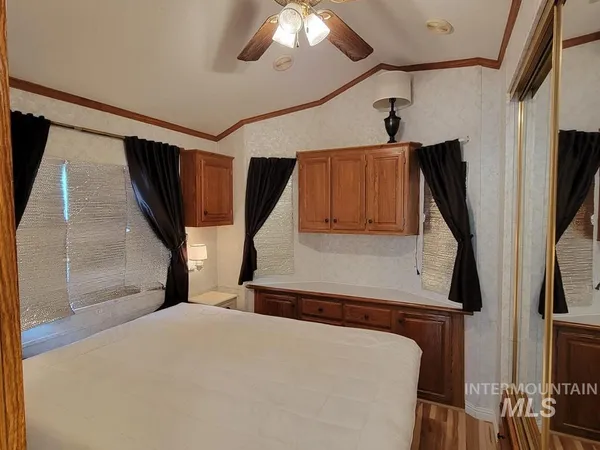 $239,900 | 21 E Street, Cascade, ID 83611