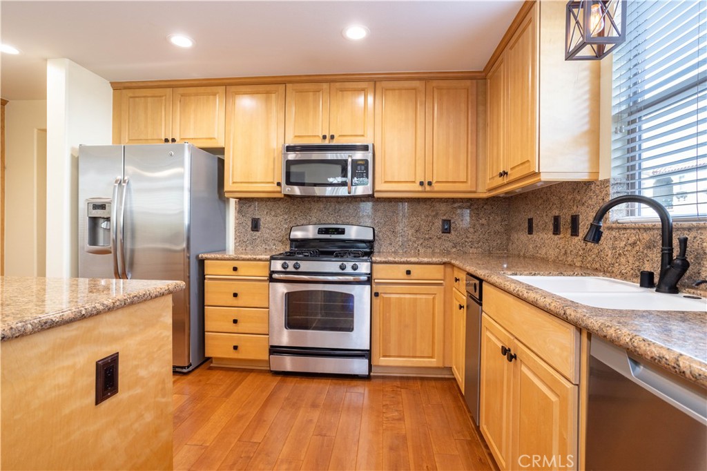 20335 Paseo Meriana Porter Ranch, CA 91326 - Photo 10 of 58 Kitchen