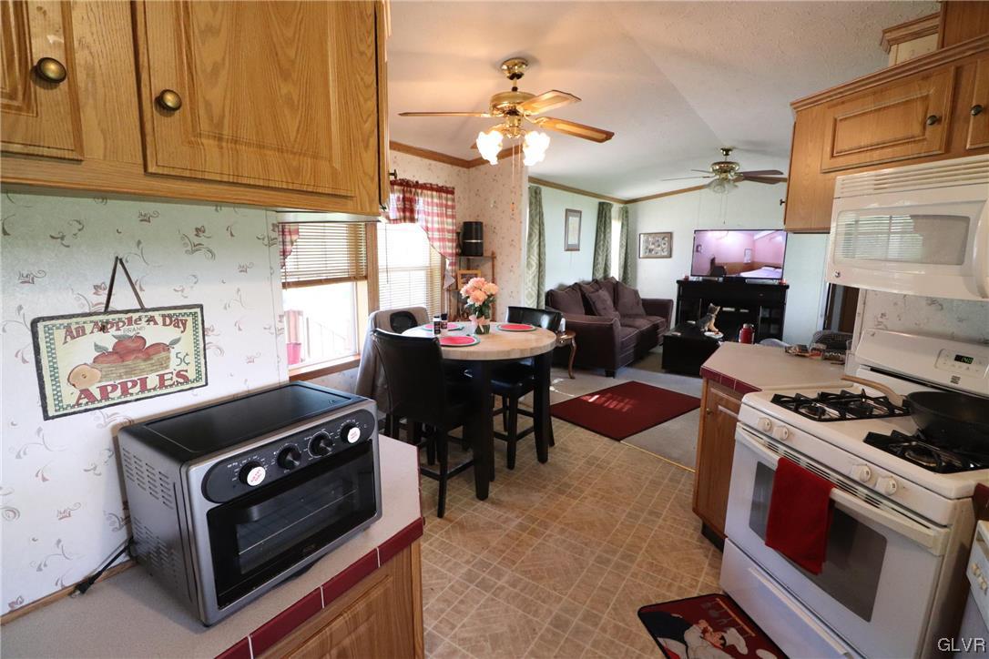 35 Hillside Place, Unit LOT 35 Kunkletown, PA 18058 - Photo 11 of 35 Kitchen