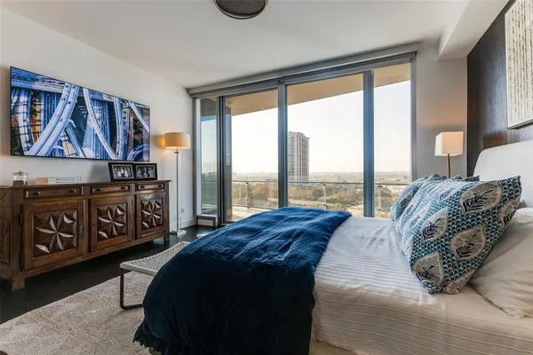 $1,475,000 | 3130 North Harwood Street, Unit 801, Dallas, TX 75201