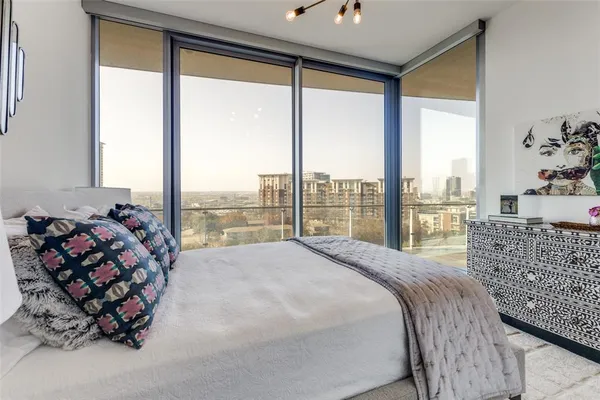 $1,475,000 | 3130 North Harwood Street, Unit 801, Dallas, TX 75201