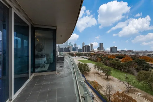 $1,475,000 | 3130 North Harwood Street, Unit 801, Dallas, TX 75201