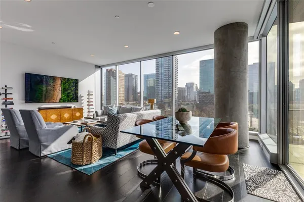 $1,475,000 | 3130 North Harwood Street, Unit 801, Dallas, TX 75201