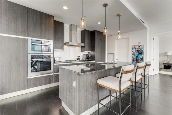 $1,475,000 | 3130 North Harwood Street, Unit 801, Dallas, TX 75201