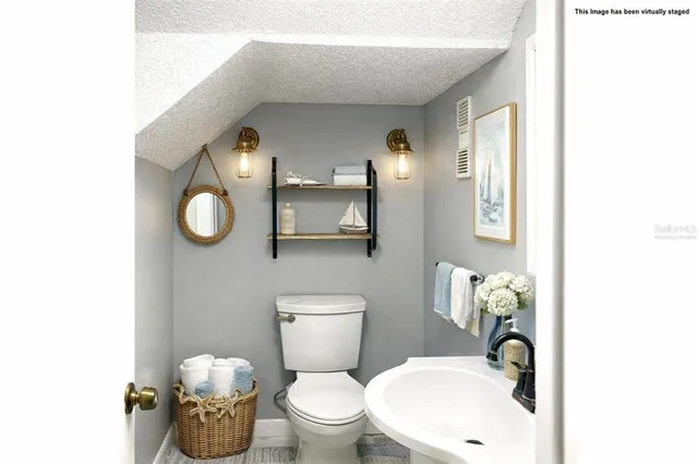 $1,800 | 14412 Reuter Strasse Circle, Unit 213, Tampa, FL 33613