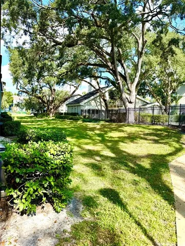 $1,800 | 14412 Reuter Strasse Circle, Unit 213, Tampa, FL 33613