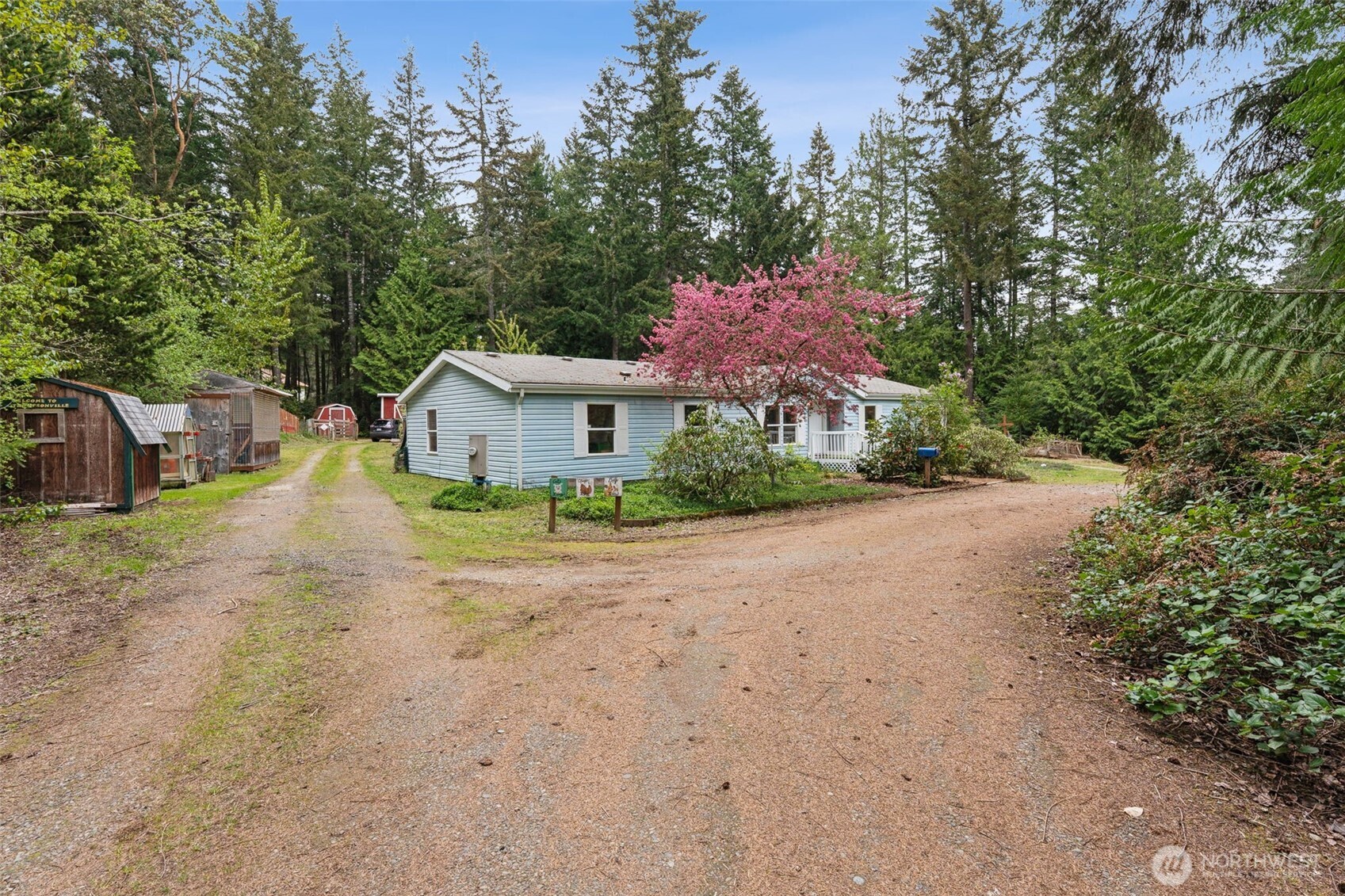13159 Glenwood Road Southwest Port Orchard, WA 98367 - Photo 3 of 34 Gallery Image 3