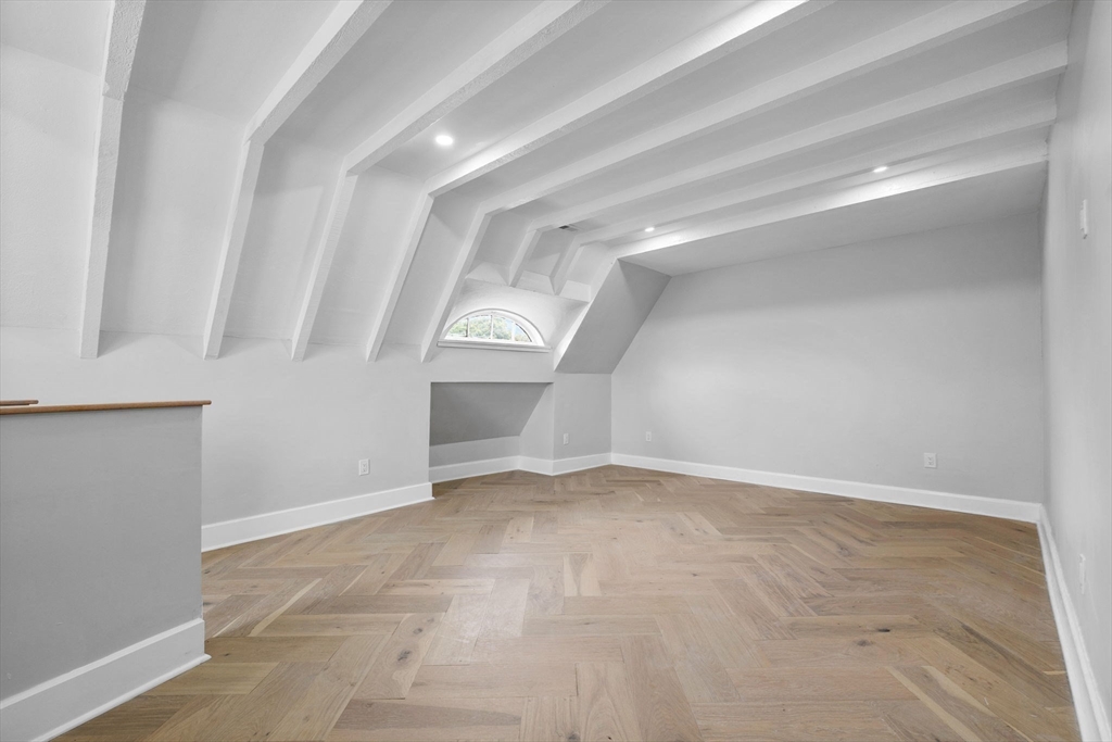 476 A Heath Street Brookline, MA 02467 - Photo 29 of 39 an empty room with windows