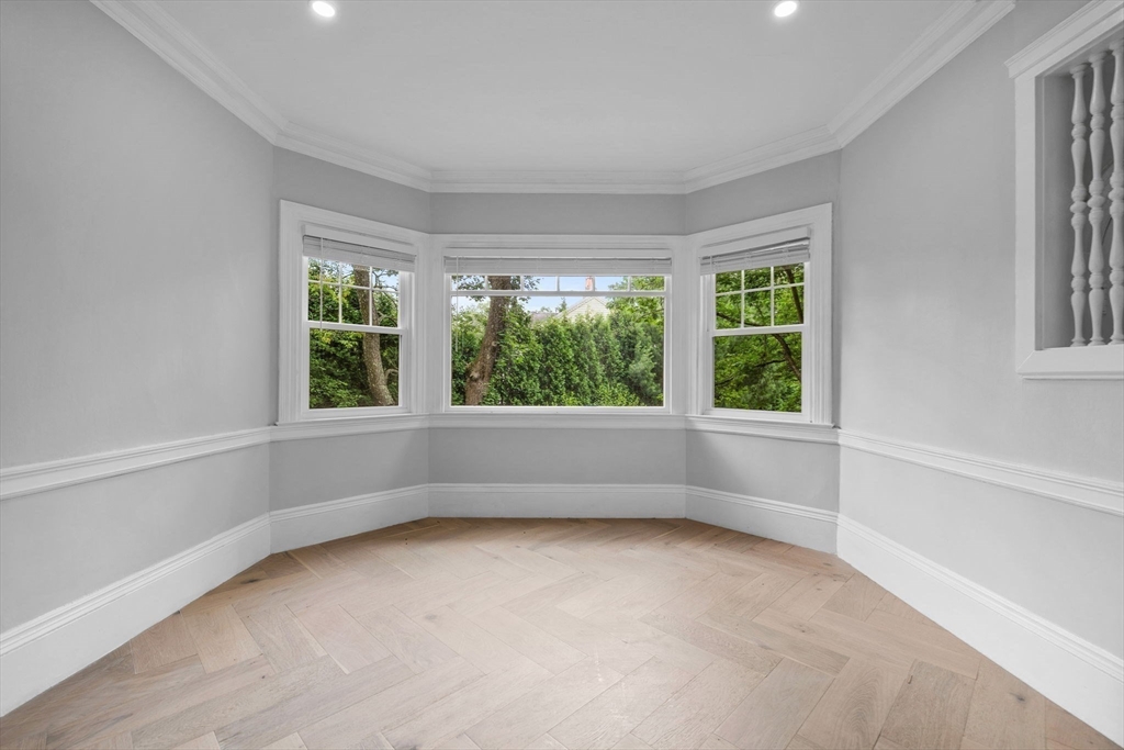 476 A Heath Street Brookline, MA 02467 - Photo 9 of 39 an empty room with windows