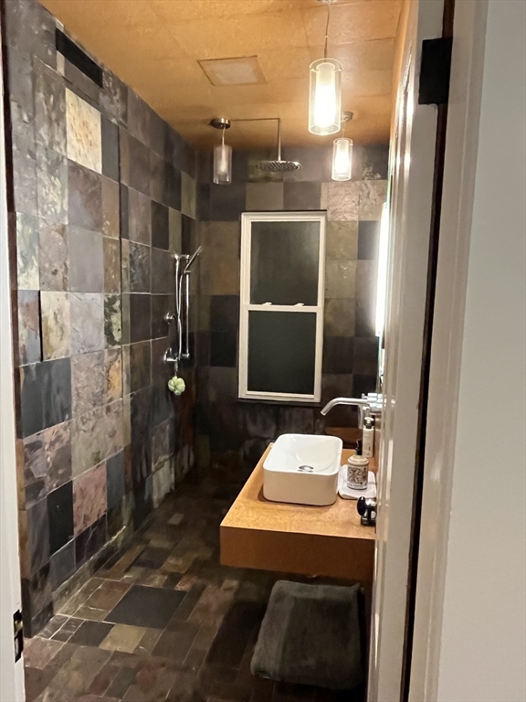 11 Edwards Street, Unit 1 Beverly, MA 01915 - Photo 6 of 6