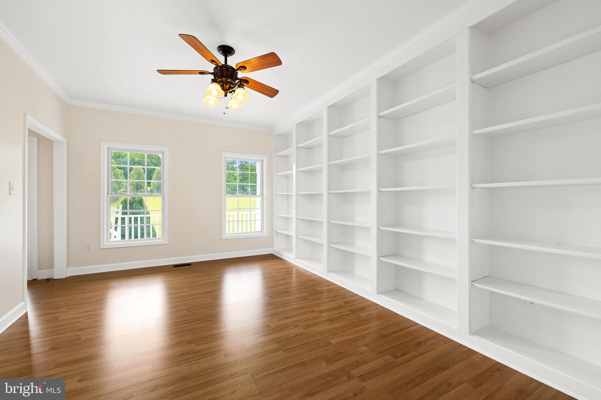 23 Richmond Road Castleton, VA 22716 - Photo 26 of 75 Living Room