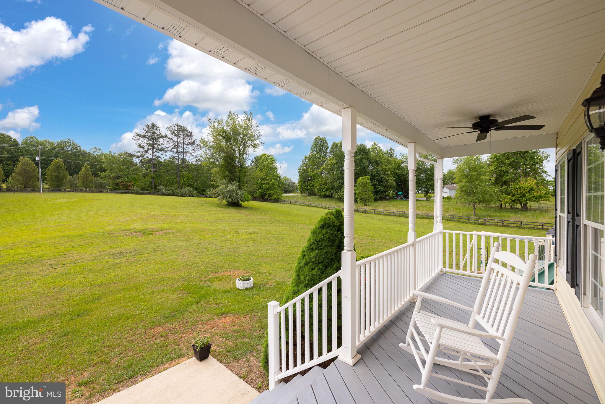23 Richmond Road Castleton, VA 22716 - Photo 10 of 75 Front Porch