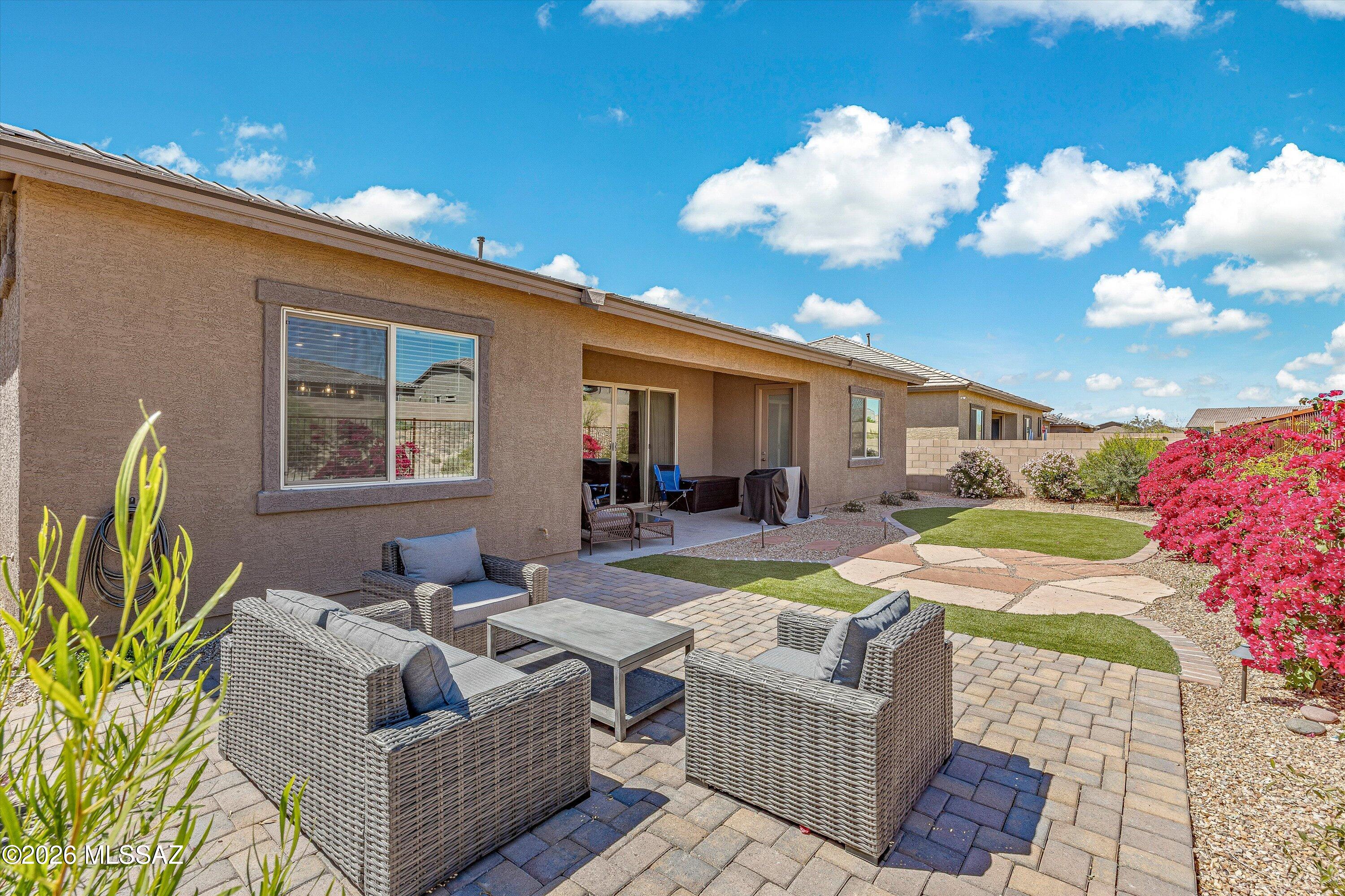 5196 West Ridgemont Court Tucson, AZ 85742 - Photo 19 of 46 Low maintenance landscaping