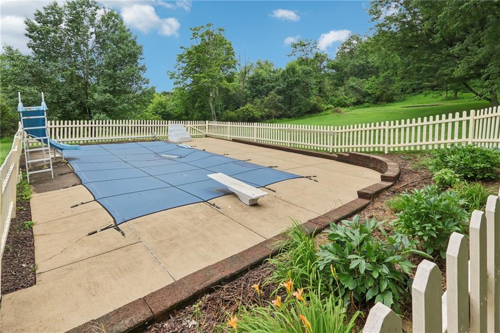 714 Colonial Drive Apollo, PA 15613 - Photo 17 of 32 a view of a tennis court