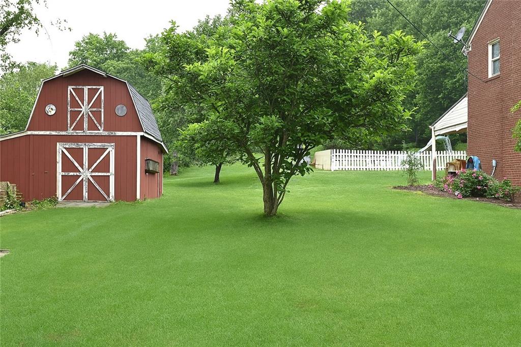 714 Colonial Drive Apollo, PA 15613 - Photo 2 of 32 a view of a back yard of the house