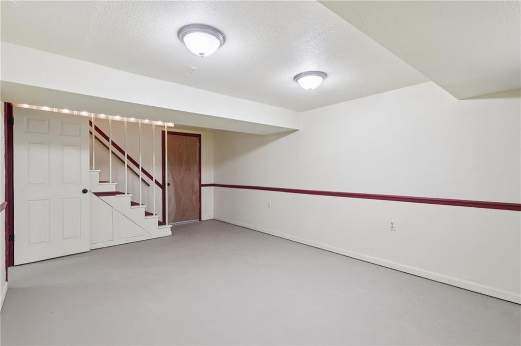 714 Colonial Drive Apollo, PA 15613 - Photo 31 of 32 a view of an empty room