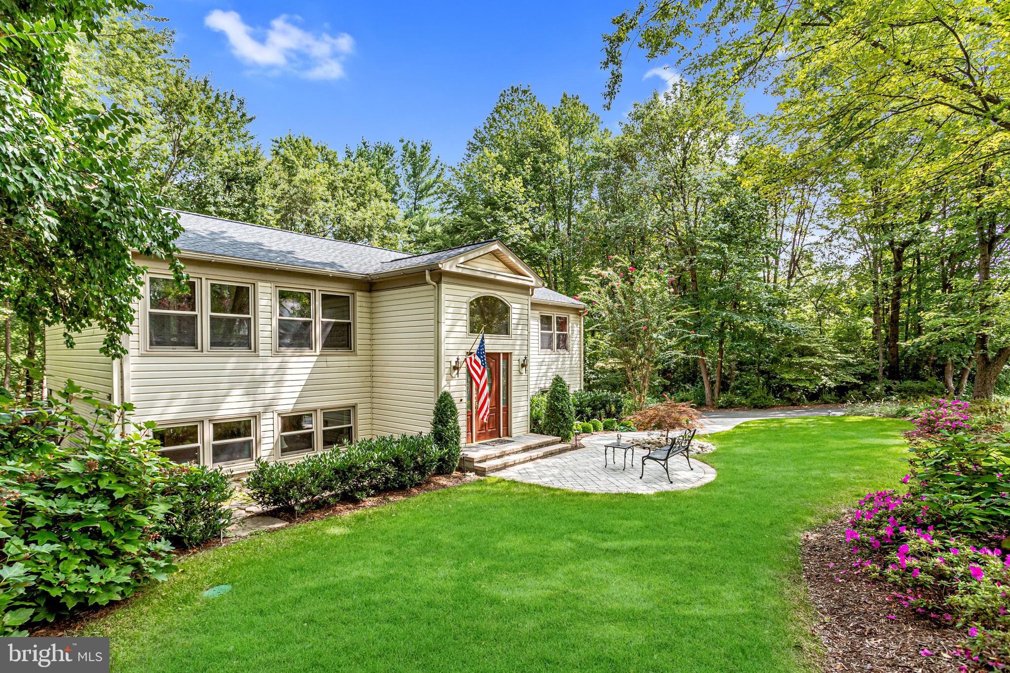 1821 Post Oak Trail Reston, VA 20191 - Photo 2 of 47