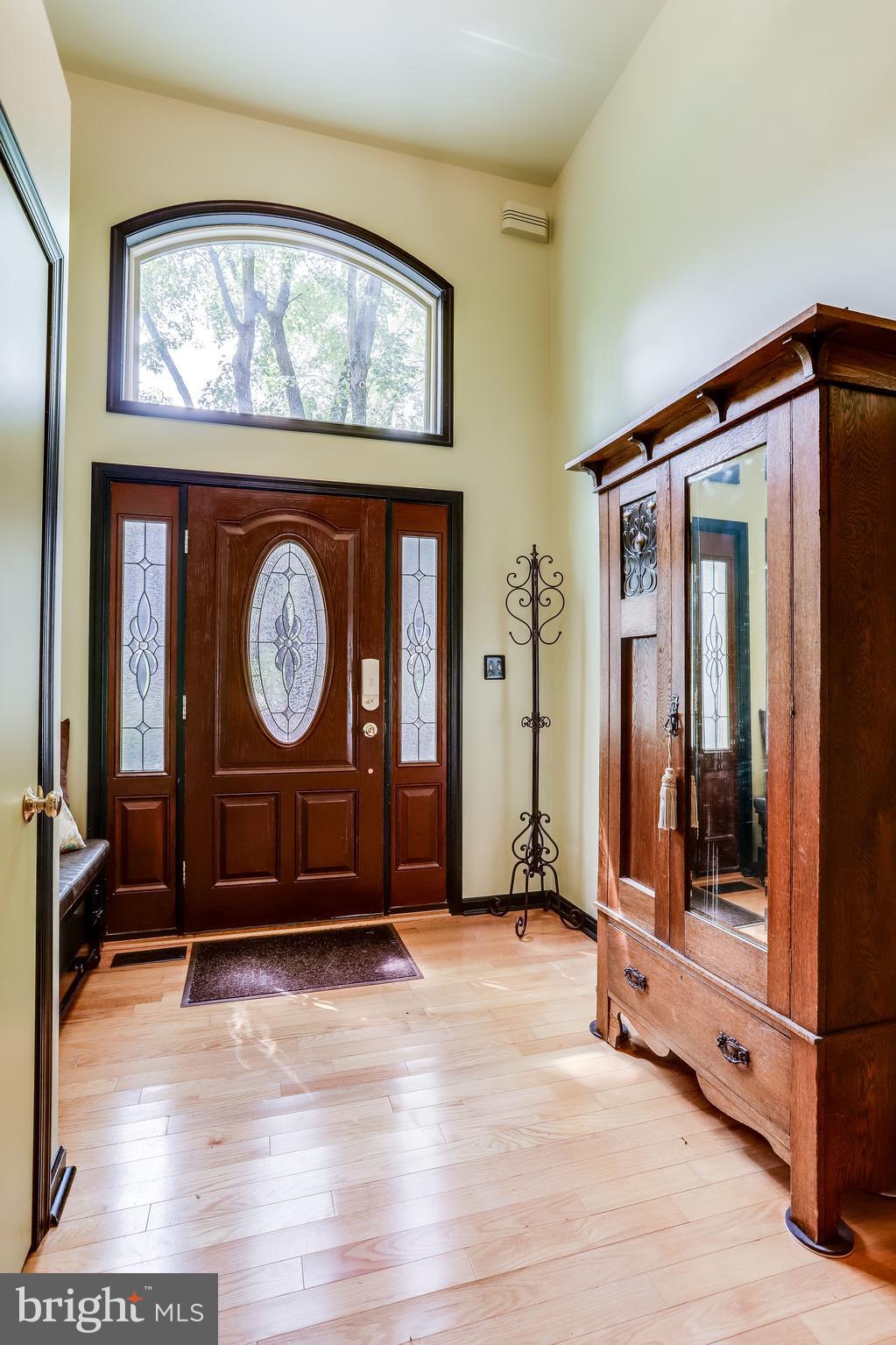 1821 Post Oak Trail Reston, VA 20191 - Photo 16 of 47