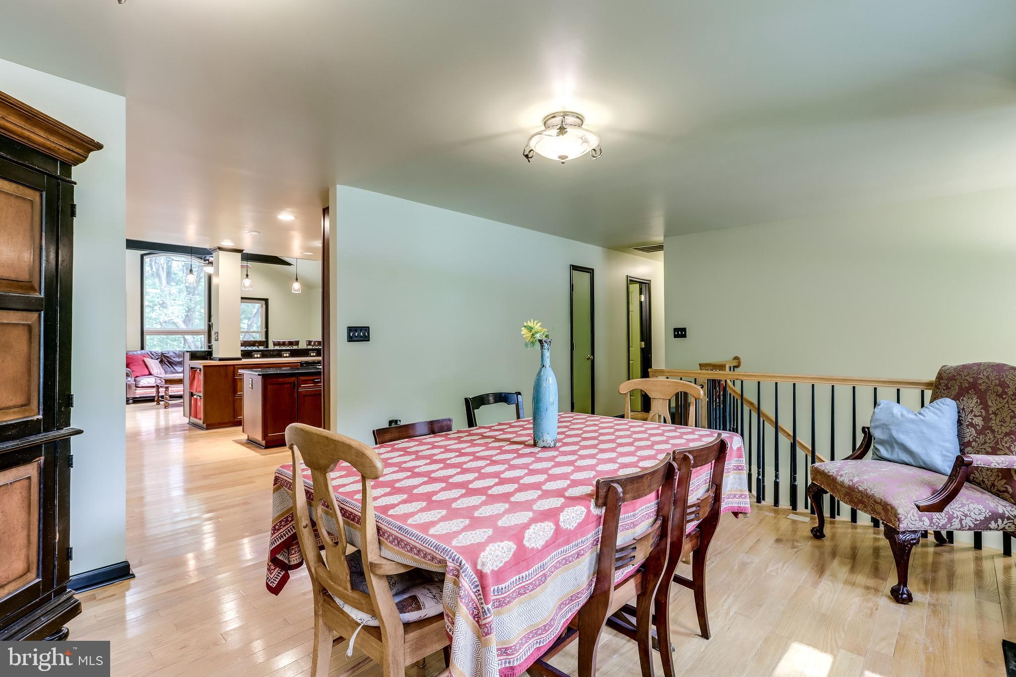 1821 Post Oak Trail Reston, VA 20191 - Photo 18 of 47
