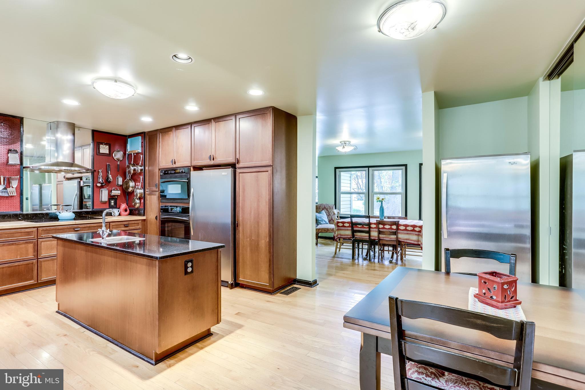 1821 Post Oak Trail Reston, VA 20191 - Photo 19 of 47