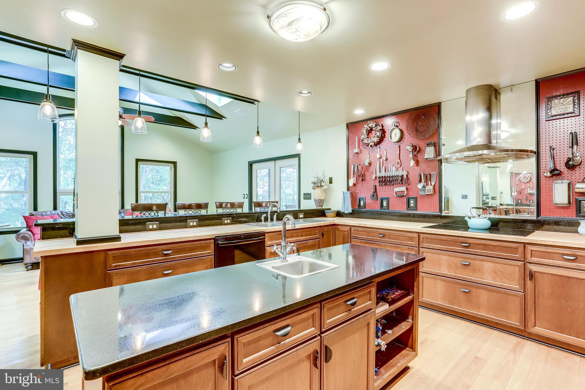 1821 Post Oak Trail Reston, VA 20191 - Photo 22 of 47