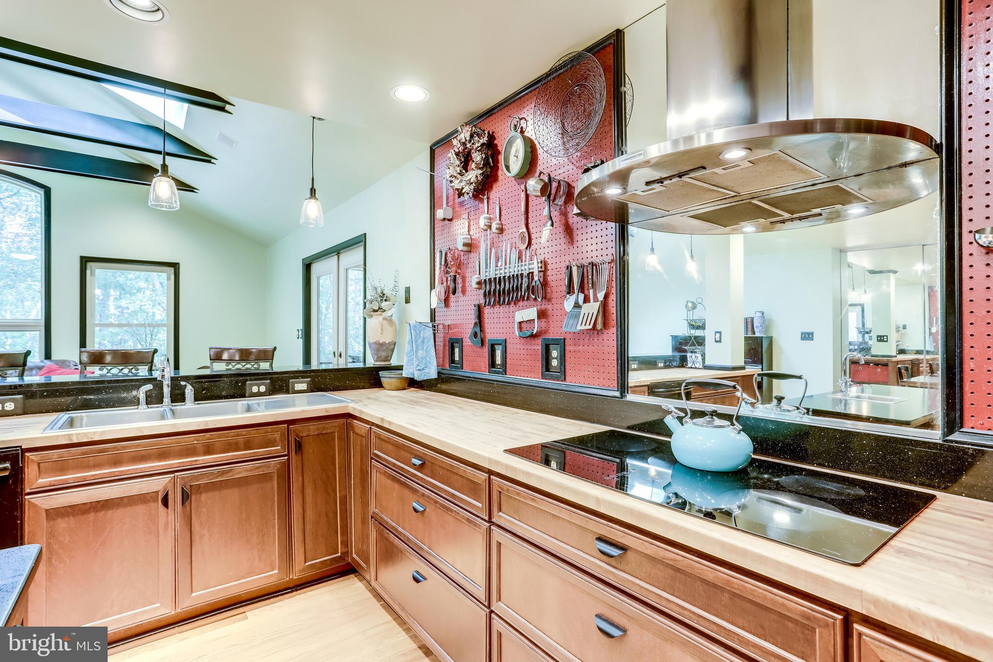 1821 Post Oak Trail Reston, VA 20191 - Photo 23 of 47