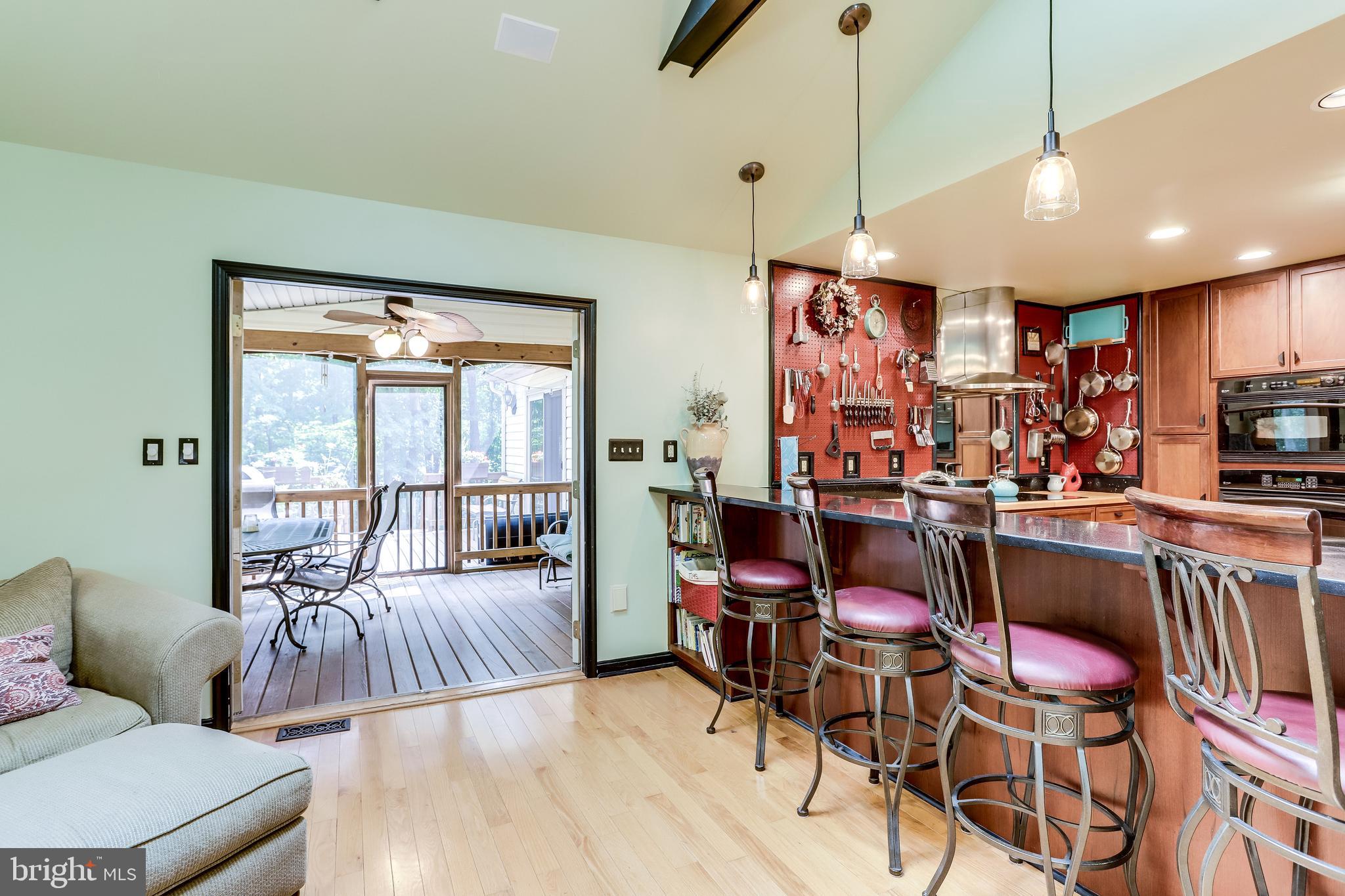 1821 Post Oak Trail Reston, VA 20191 - Photo 29 of 47