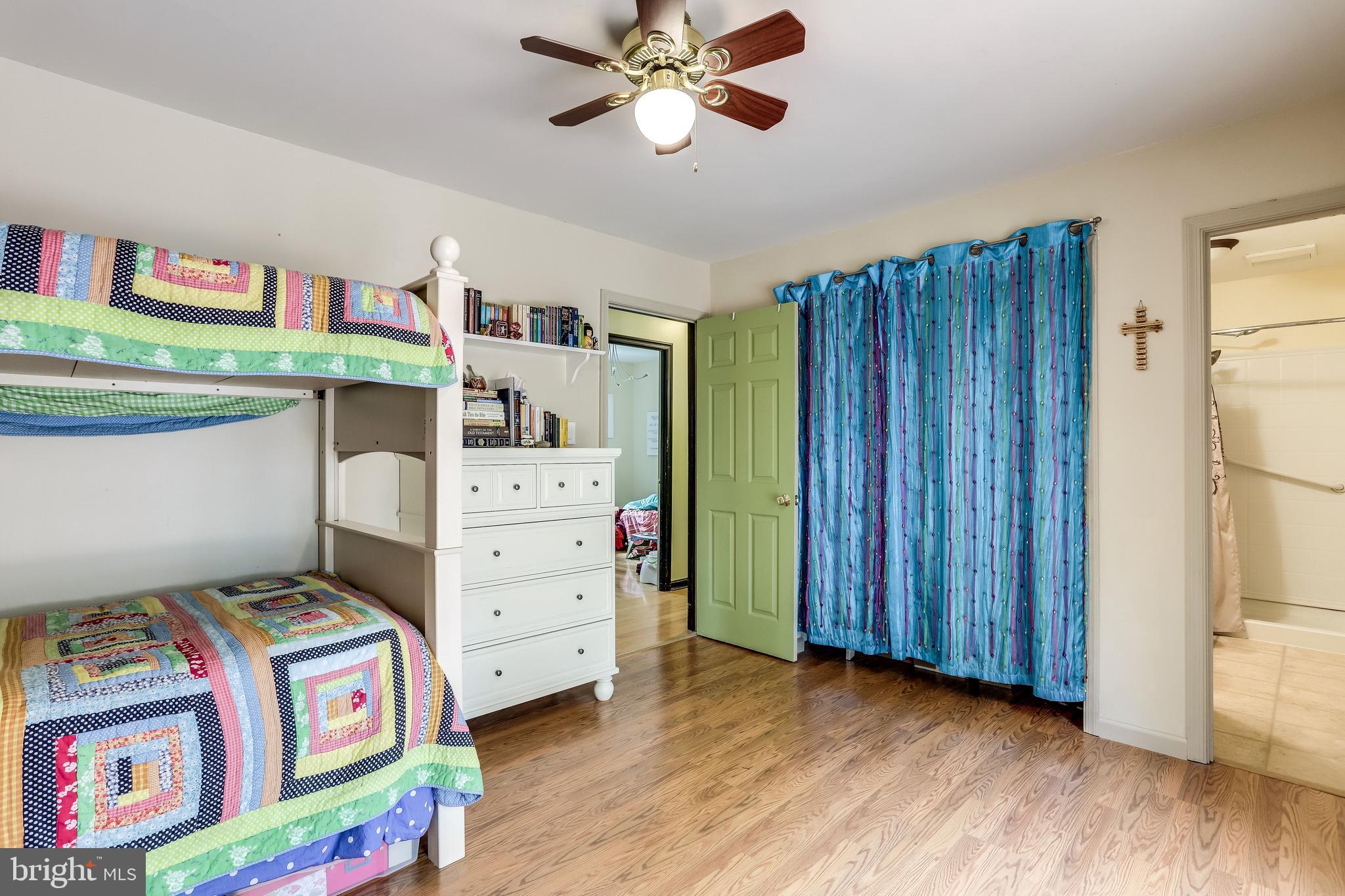 1821 Post Oak Trail Reston, VA 20191 - Photo 32 of 47