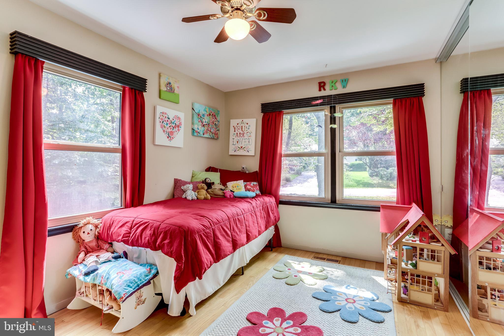 1821 Post Oak Trail Reston, VA 20191 - Photo 34 of 47