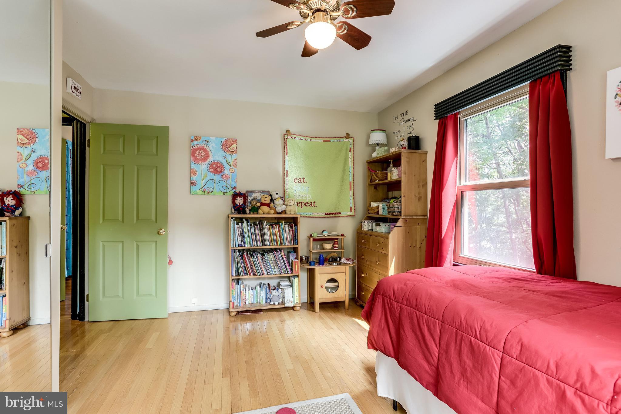 1821 Post Oak Trail Reston, VA 20191 - Photo 35 of 47
