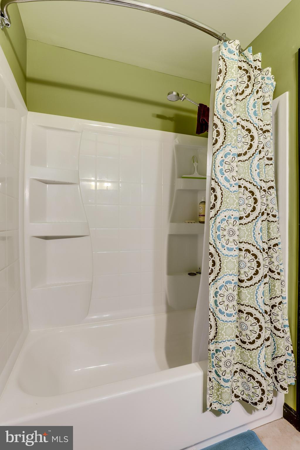 1821 Post Oak Trail Reston, VA 20191 - Photo 37 of 47