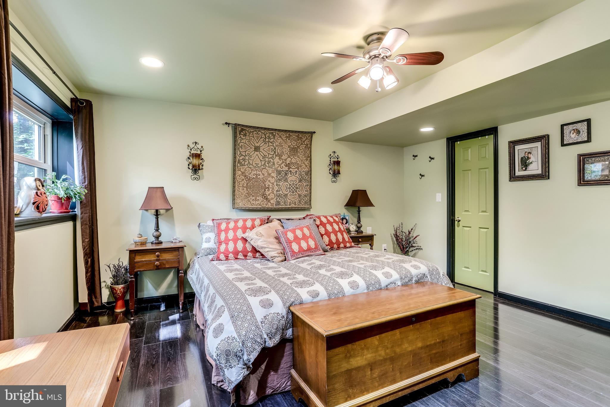 1821 Post Oak Trail Reston, VA 20191 - Photo 40 of 47