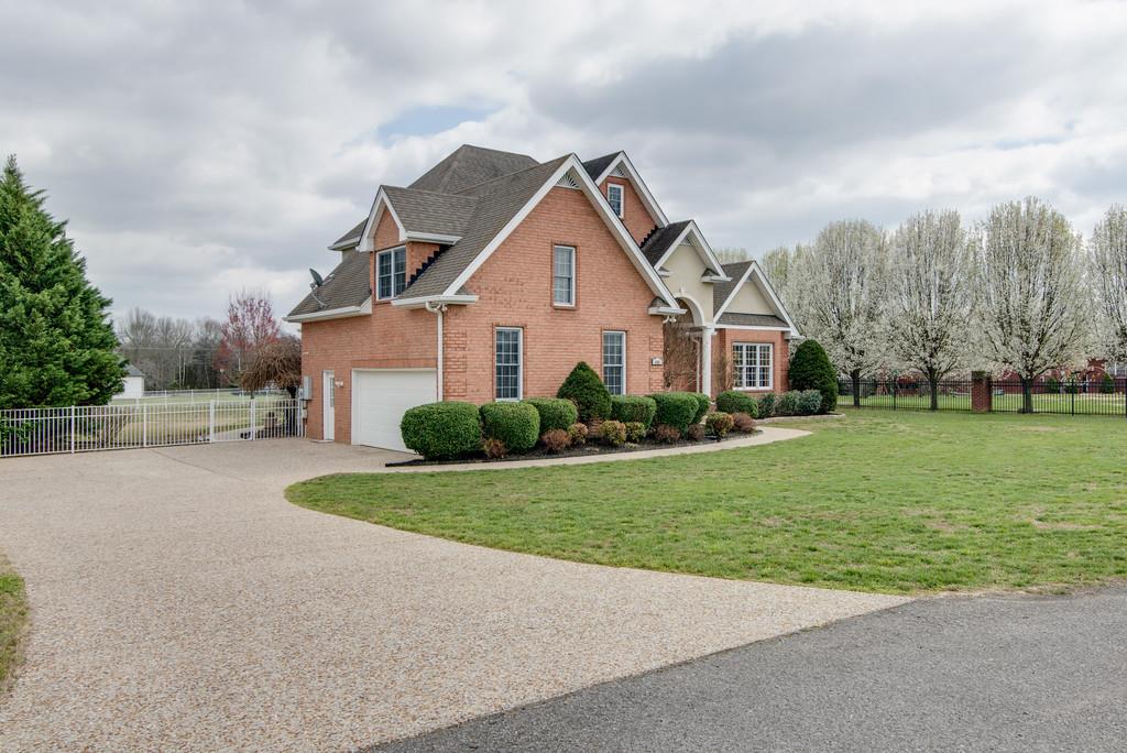 141 Mann Road Lebanon, TN 37087 - Photo 3 of 30 a front view of house with yard and green space