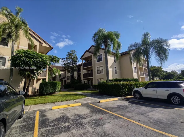 $1,600 | 4521 West McNab Road, Unit 21, Pompano Beach, FL 33069