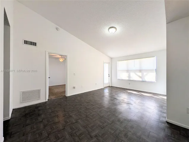 $1,600 | 4521 West McNab Road, Unit 21, Pompano Beach, FL 33069