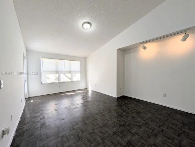 $1,600 | 4521 West McNab Road, Unit 21, Pompano Beach, FL 33069