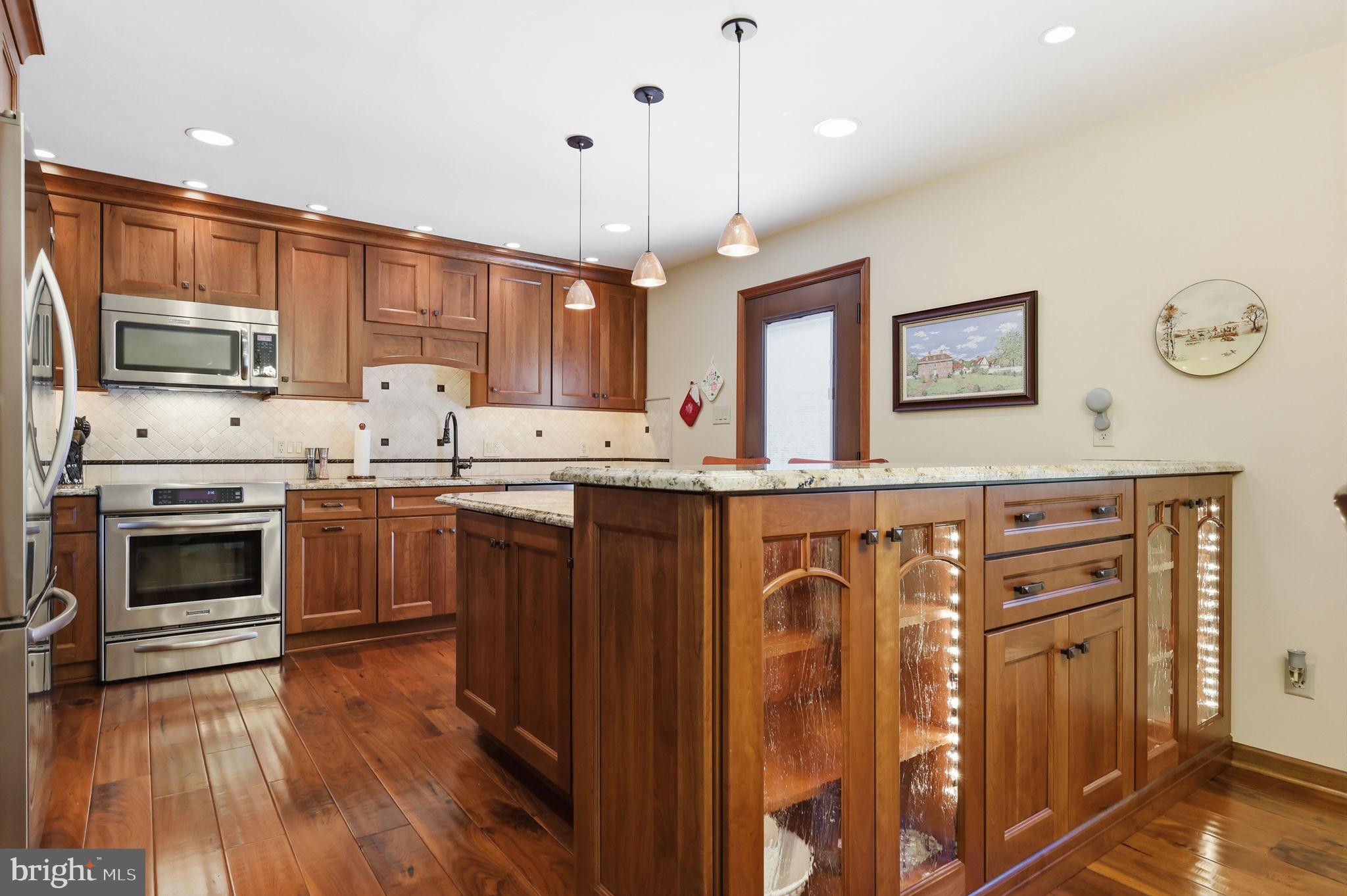 2733 Village Road Langhorne, PA 19047 - Photo 6 of 42