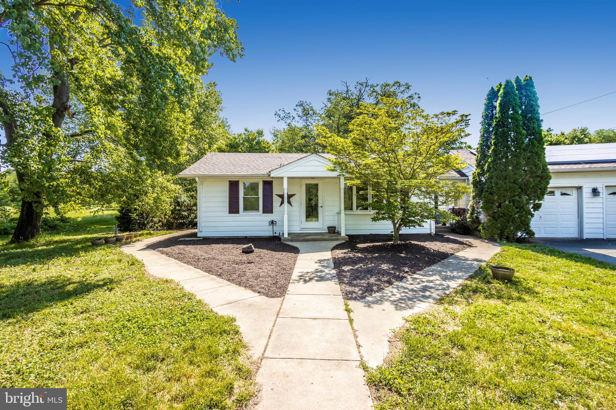 20231 Bucklodge Road Boyds, MD 20841 - Photo 2 of 64