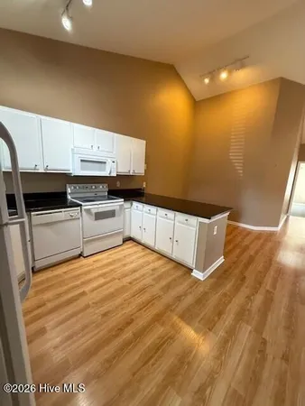 $1,700 | 228 Eucalyptus Lane, Wilmington, NC 28412