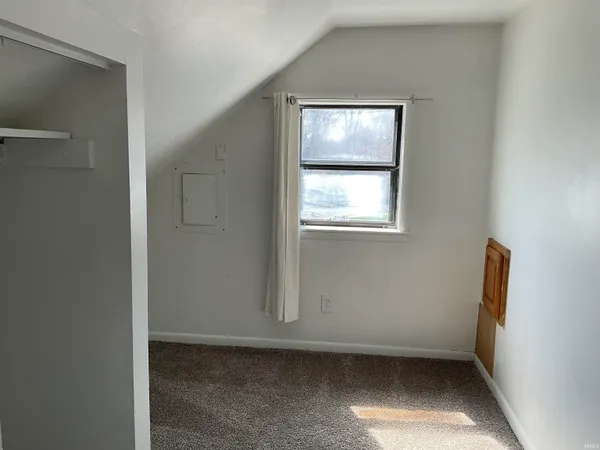 $800 | 1123 Michigan Avenue, Unit B, Fort Wayne, IN 46802