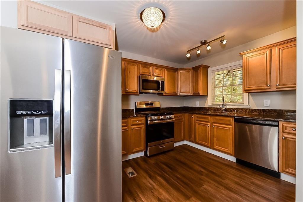 1868 Longdale Drive Decatur, GA 30032 - Photo 5 of 17