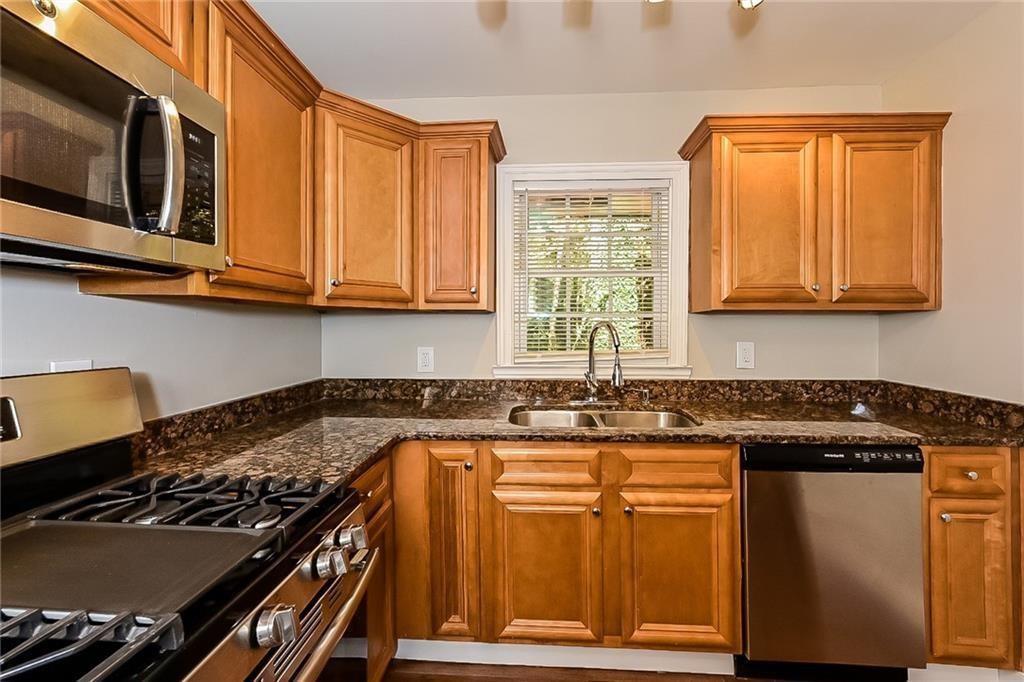 1868 Longdale Drive Decatur, GA 30032 - Photo 6 of 17