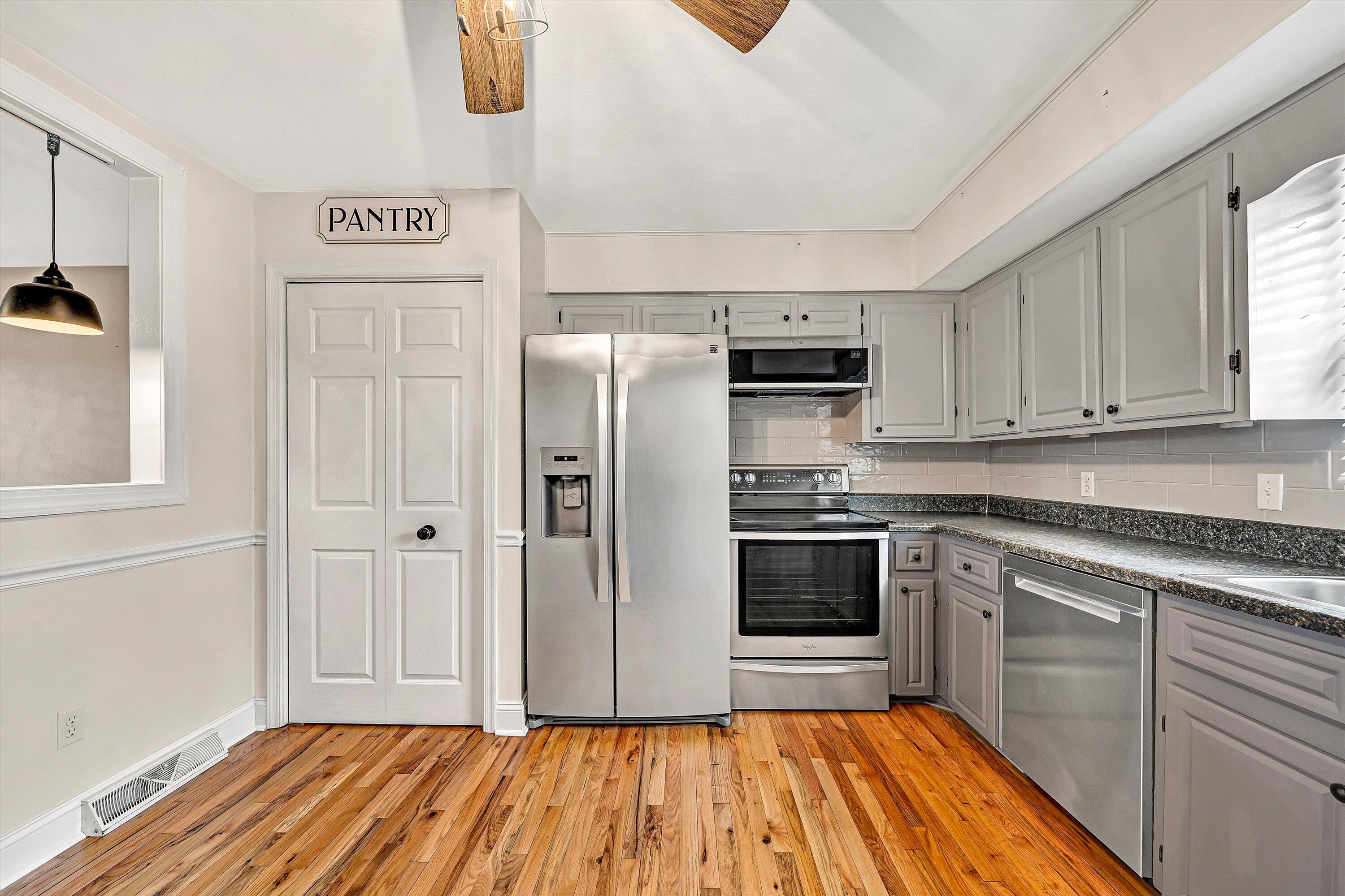 5050 Stewartsville Road Moneta, VA 24121 - Photo 11 of 31 11-SGP-00049