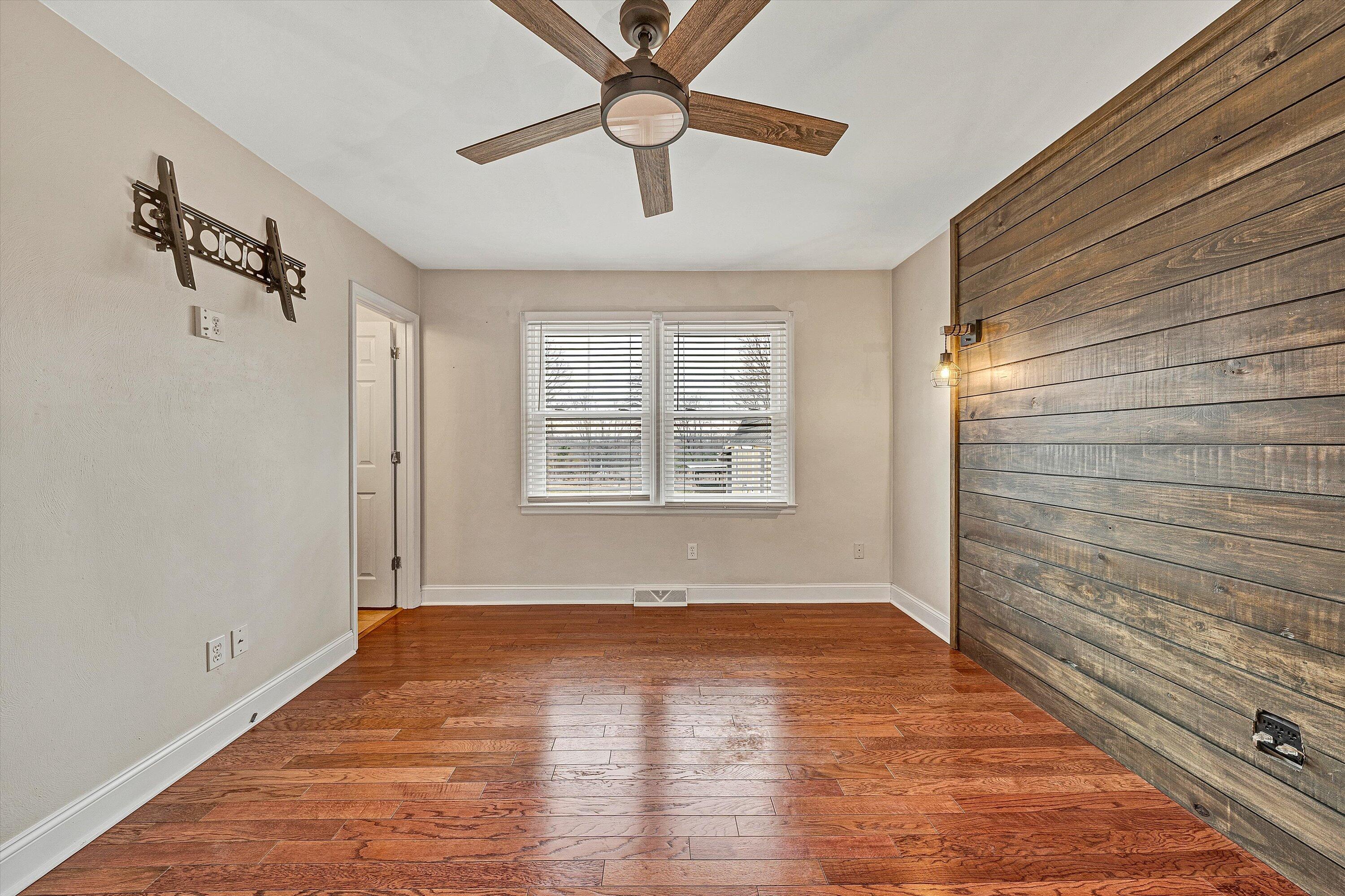 5050 Stewartsville Road Moneta, VA 24121 - Photo 20 of 31 20-SGP-00067