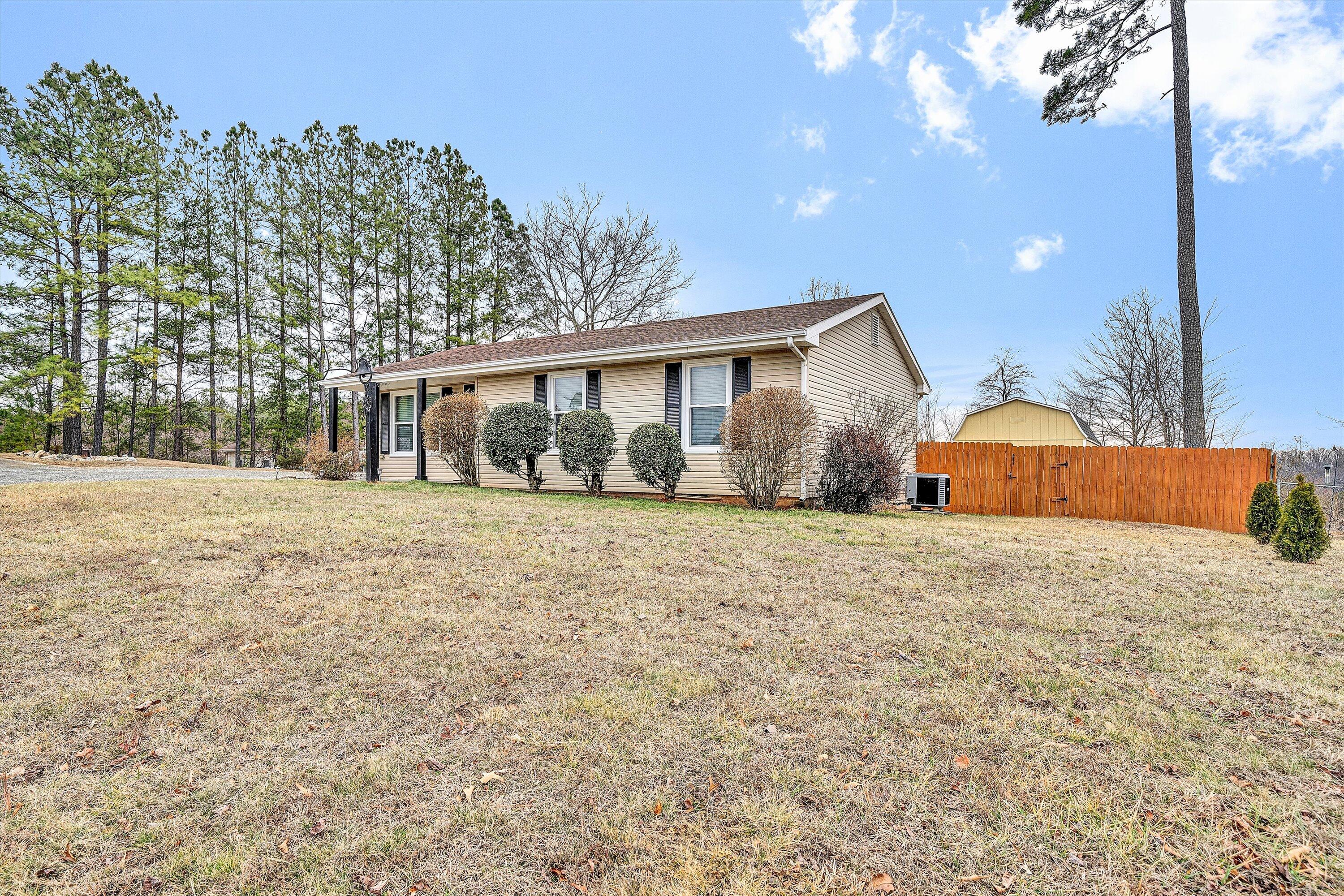 5050 Stewartsville Road Moneta, VA 24121 - Photo 2 of 31 02-SGP-00010