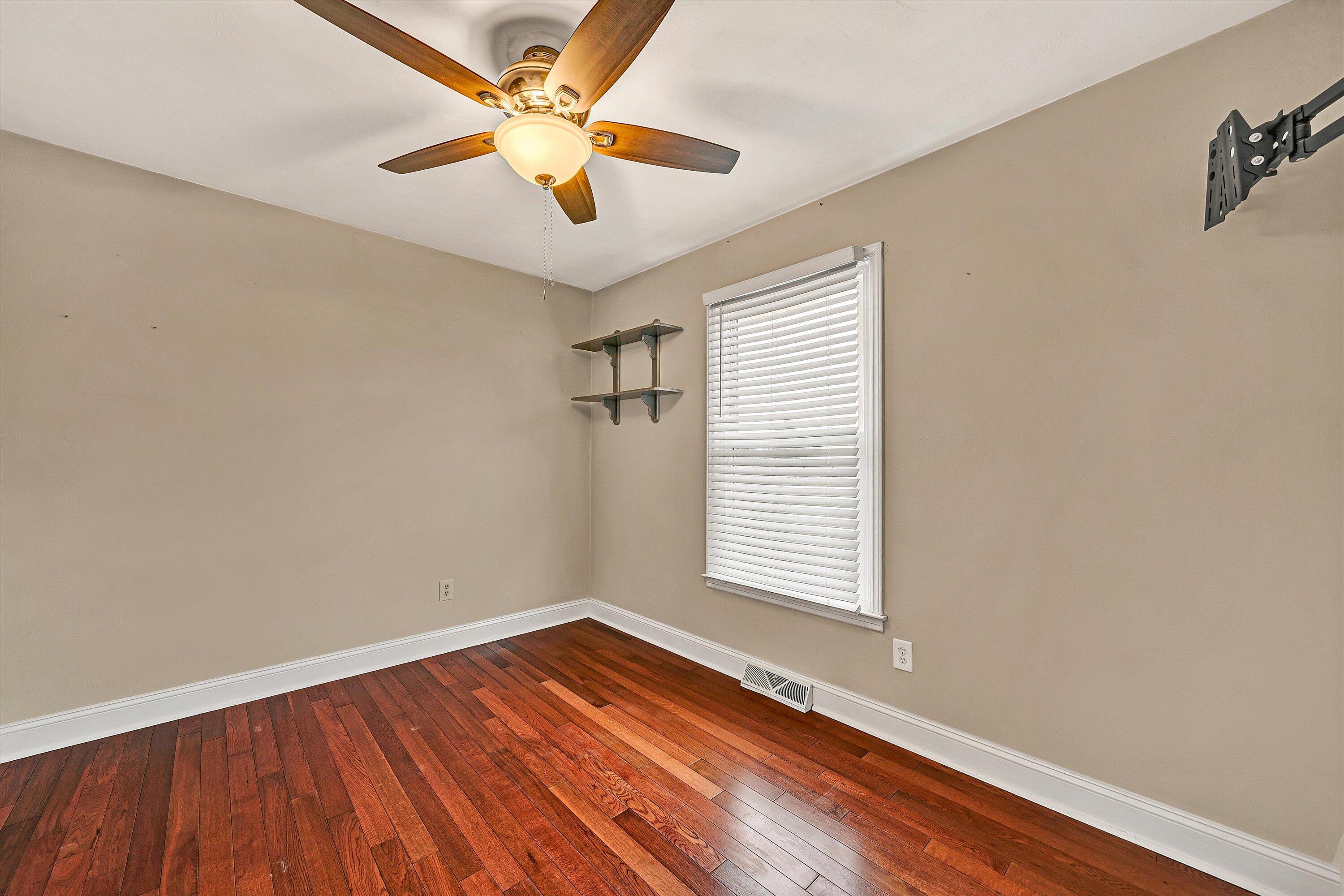 5050 Stewartsville Road Moneta, VA 24121 - Photo 23 of 31 23-SGP-00082