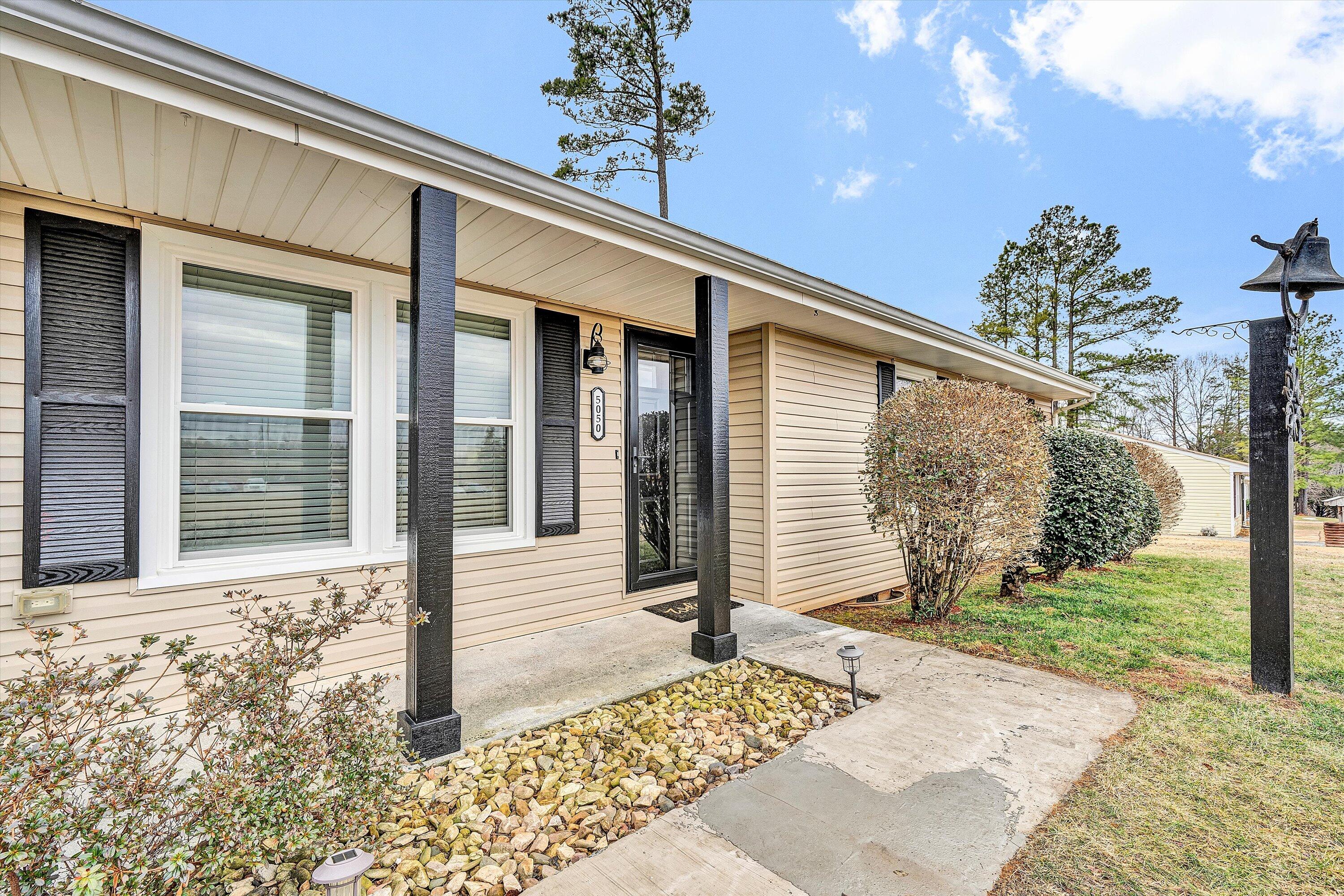 5050 Stewartsville Road Moneta, VA 24121 - Photo 4 of 31 04-SGP-00013