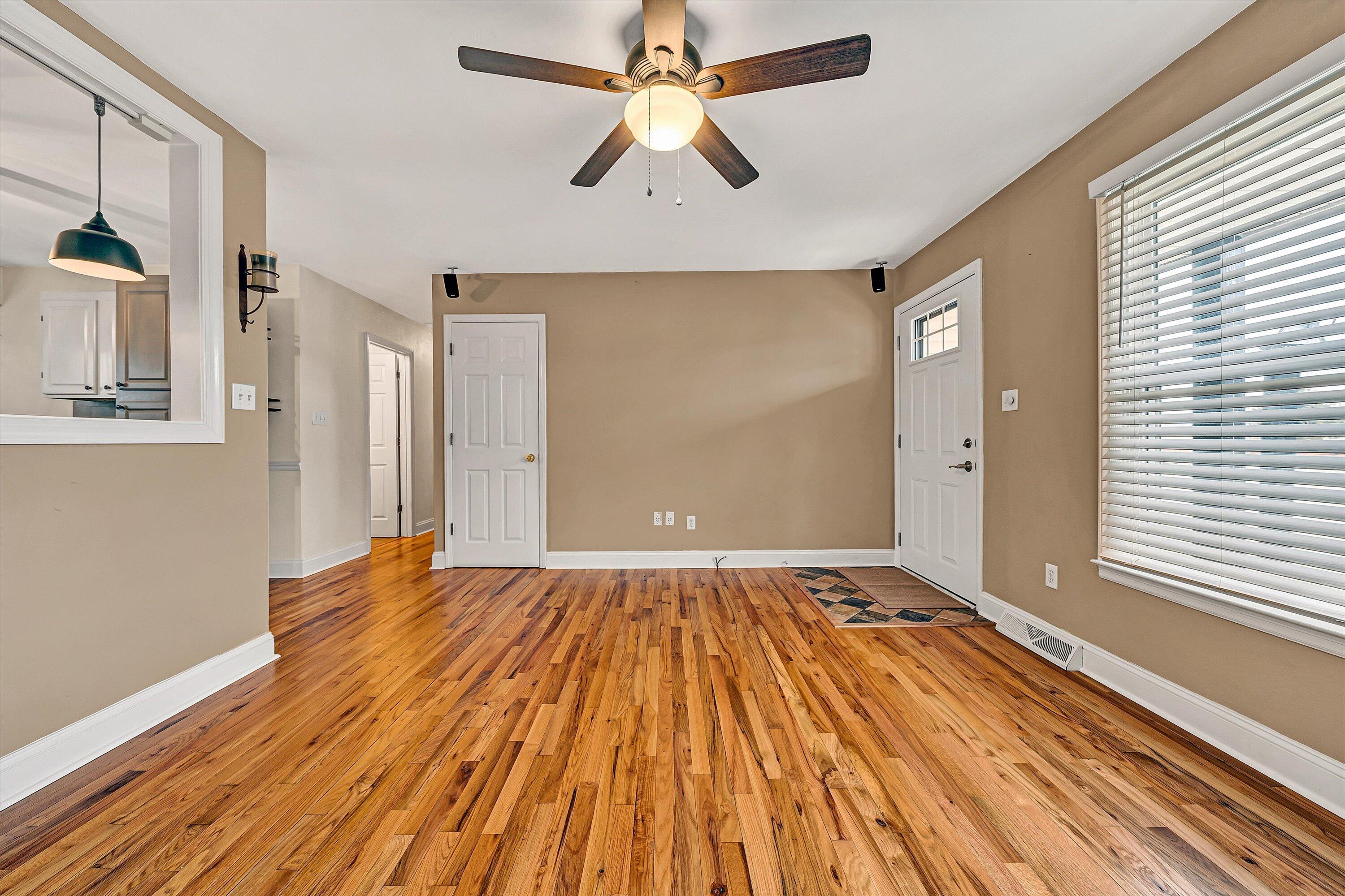 5050 Stewartsville Road Moneta, VA 24121 - Photo 7 of 31 07-SGP-00034